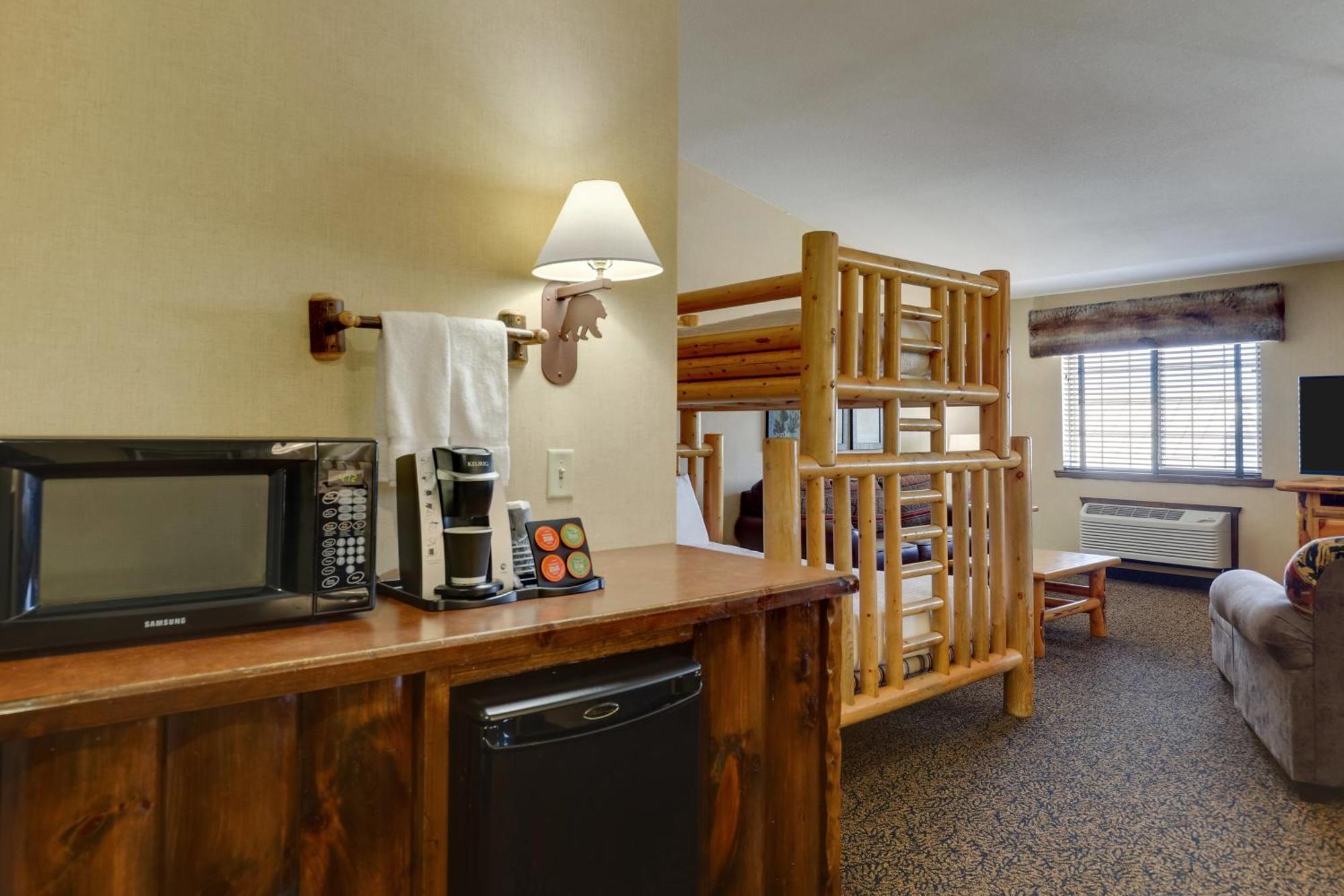 Stoney Creek Hotel